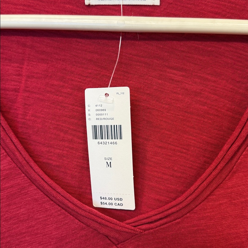 NWT Anthropologie t.la red V-Neck Tee - size medium - $58 MSRP - Picture 2 of 5
